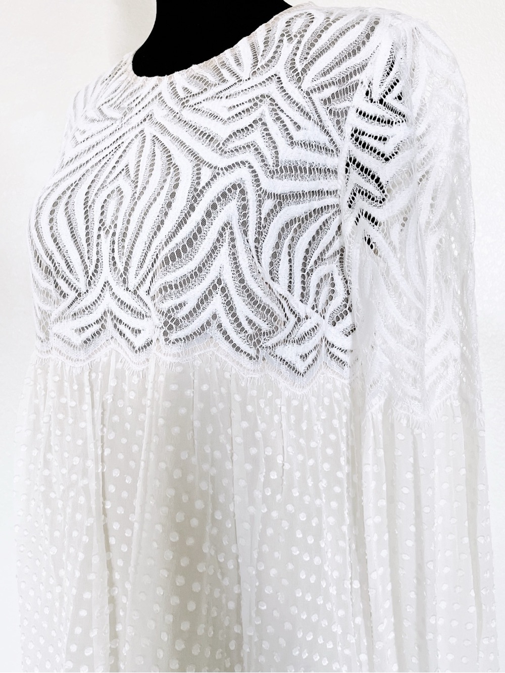 BCBGMaxAzria Kitra Lace Peasant Dress - Picture 8 of 15